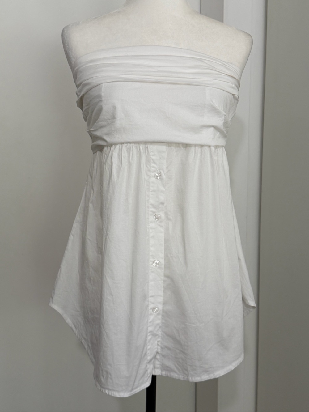 MY-D made in Italy cotton Poplin strapless top with button-down details- medium
